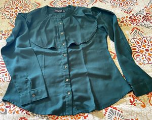 Elegant Teal Button-Up Blouse