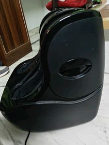 Black Foot Massager Machine