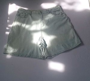 Light Wash high waist Denim Shorts