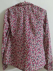 Chic Floral Print Shirt