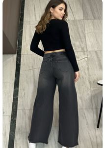 Wide Leg Jeans - Modern Style