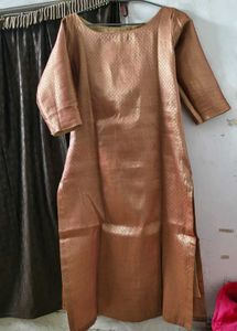 Elegant Gold Boat neck Kurta