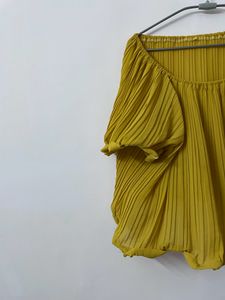 YELLOW RUFFLED TOP