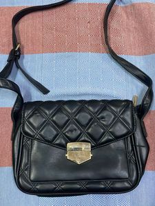 Chic Quilted Black Crossbody Bag