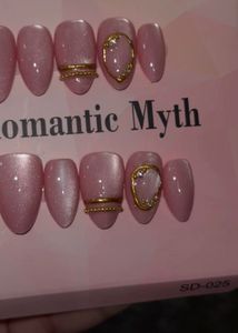 Romantic Myth Press-On Nails