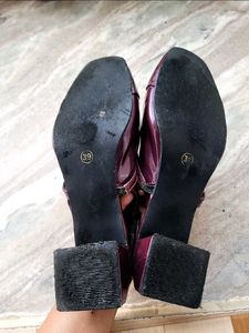 Chic Burgundy Slingback Heels