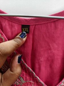 Beautiful Pink Embroidered Kurta