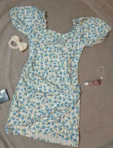 URBANIC || Chic Blue Floral Puff Sleeve Dress