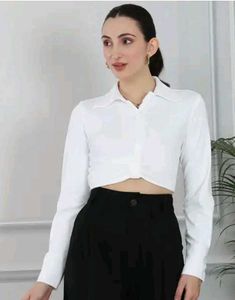 Chic White Crop Shirt