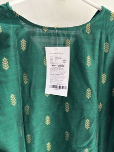 Elegant Green Kurta with Gold Print