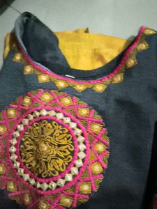 Set of 2 Stylish Kurtas