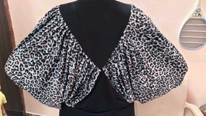 Stretchable Burkha  One Set Gloves