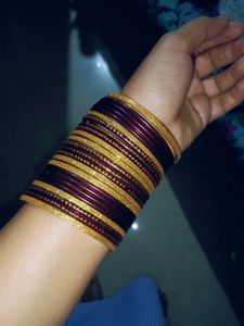 Elegant Bangle Set - Gold and Black