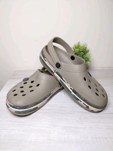 Neoz Modern Slip-On Clogs: Stylish Comfort Meets