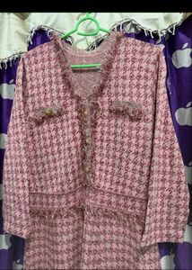 Chic Pink Houndstooth Tweed Dress