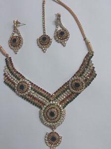te Two Multi Colour Necklace With Maang Tikka Comb