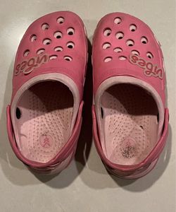 Unisex Beautiful Pink Clogs By Pine Kids Size 30