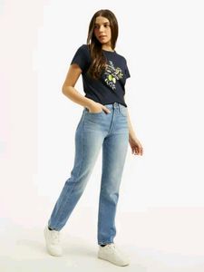 Levi's Mid Rise Straight Fit Jeans