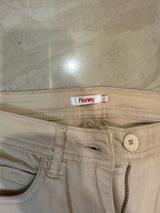 Women's Beige Cropped Pants