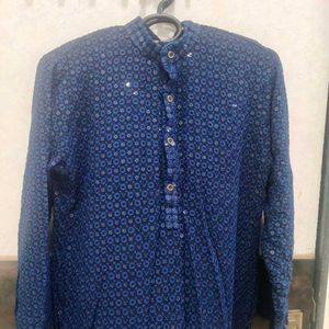 Elegant Blue Kurta with All-over Pattern