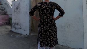 Elegant Floral Print Kurta