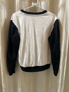 PUMA Graphic Sweatshirt