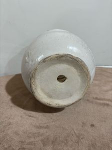 White Ceramic Flower Pot (without flowers)