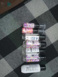 Empty mini bottles for travel
