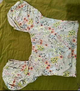 Chic Floral Ruched Crop Top
