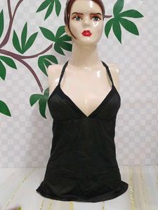 (300)Black Halter Top