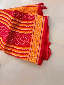 Vibrant Red &amp; Orange Bandhani Saree