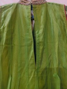 Exquisite Green Kurta Set with Embellishments