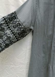Grey Embroidered Sleeve Kurta
