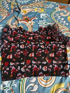 Sleevless Blouse