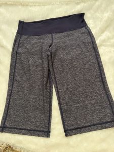 Lululemon crop pant small size