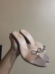 Chic Bow Detail Heels