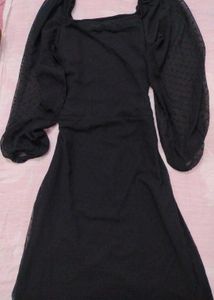 puffed sleeve dress 🗝️