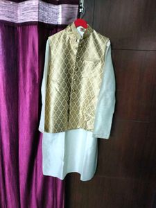 Kurta Pyjama With Blazer