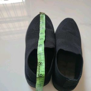 Comfortable Black Slip-On Knit Shoes