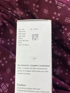 Dr. Sakhiya's Vitamin C Face Wash