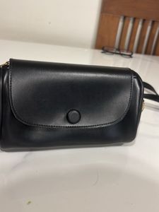 Chic Black Crossbody Bag