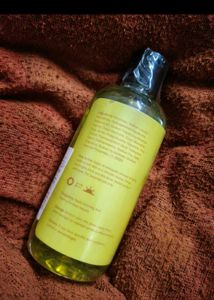Uniqura Citrus Bloom Vitamin C Body Wash
