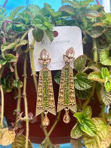 Green and Gold Earrings💫
