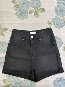 H&M Women’s High-Waisted Dark Grey Denim Shorts |