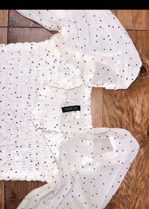 🔺️Sale Alert-H&M Polka Dot Top