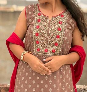 Embellished Ethnic Kurta Set