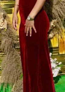 Elegant Velvet Dress with High Slit