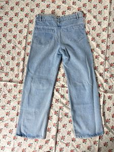 Light Wash Ripped Jeans