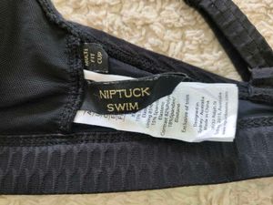 NipTuck Swim V-neck bikini top