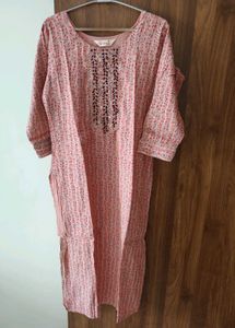 Embroidered Pink Kurta